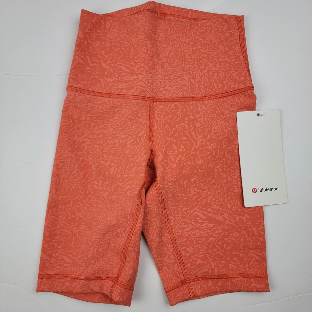 Lululemon Wunder Train High-Rise Short 8"